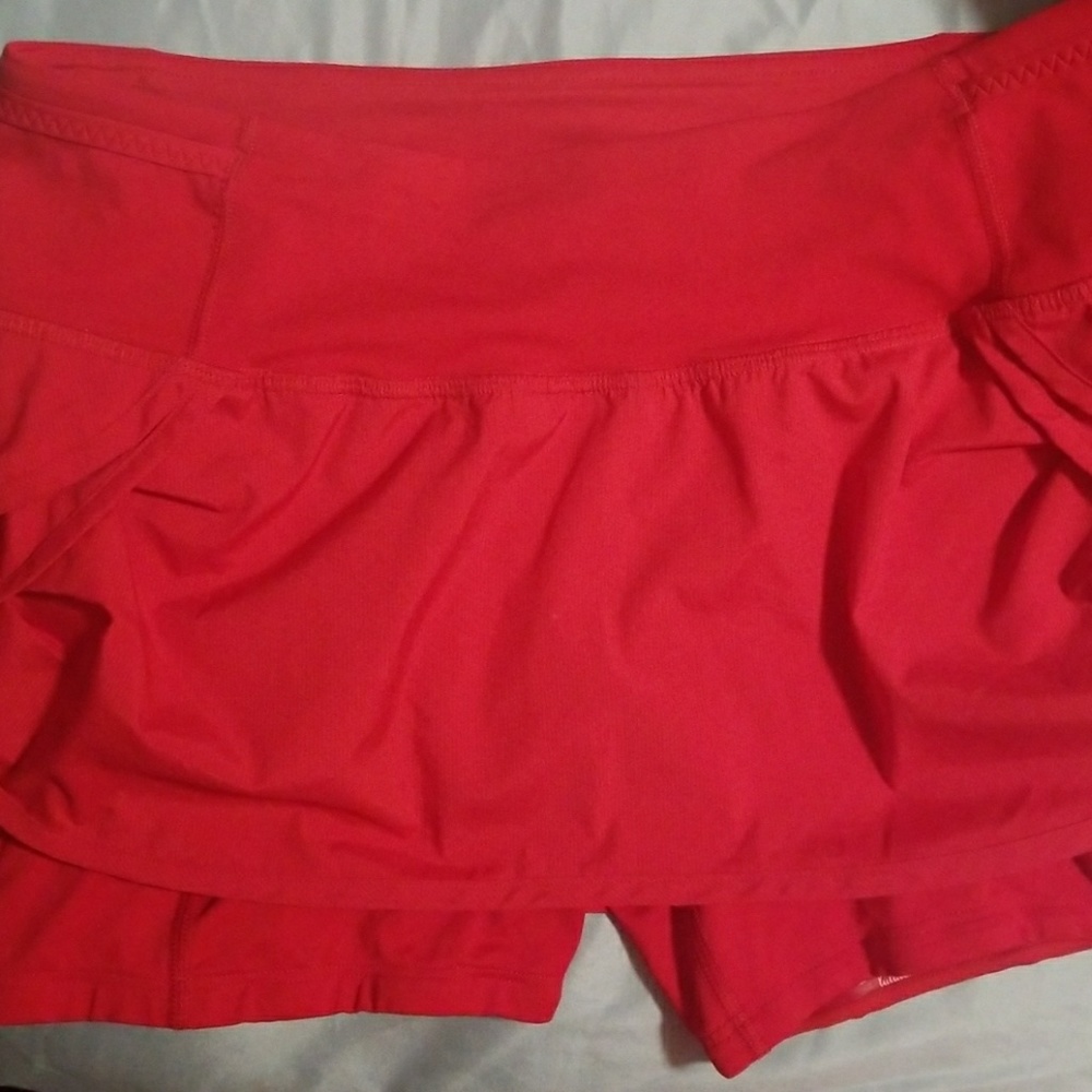 Lululemon Red Skirt 6 reg.